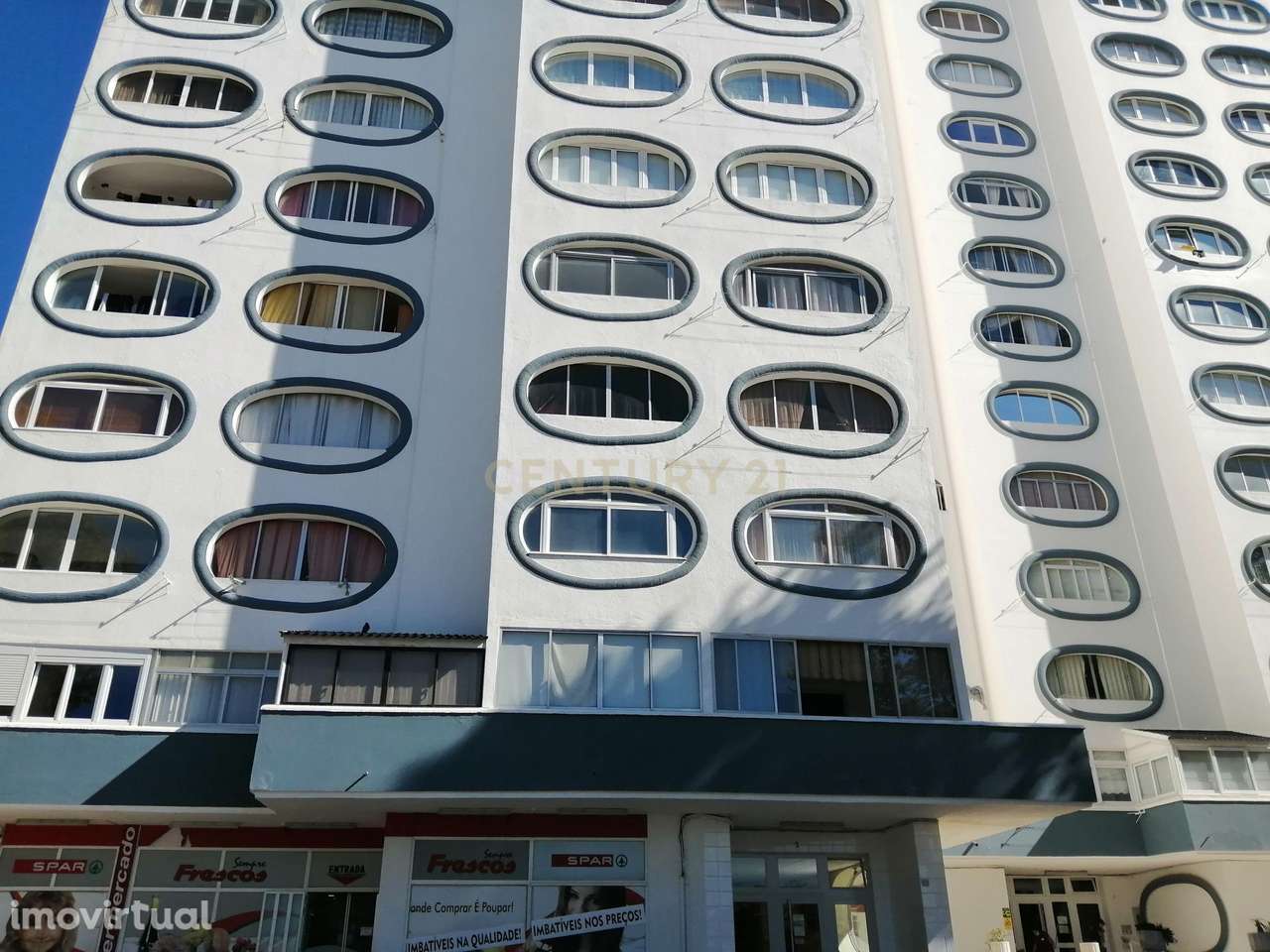 Apartamento T0 transformado em T1, nas torres das argolas - Grande imagem: 2/3