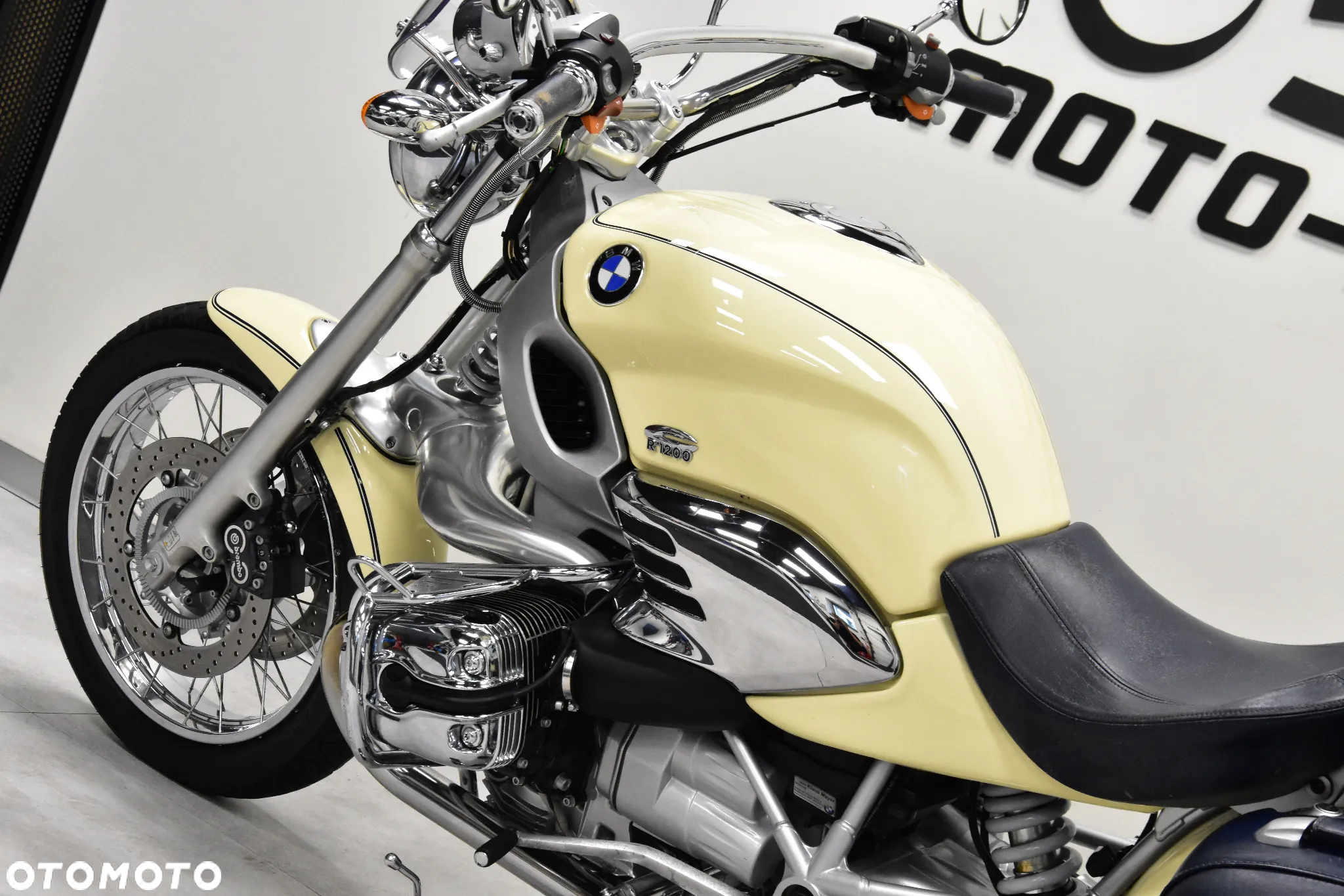 BMW R - 16