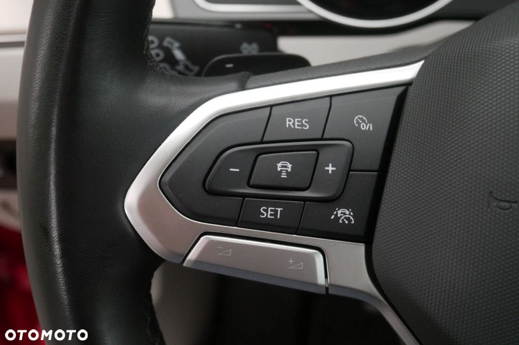 Volkswagen Passat - 23
