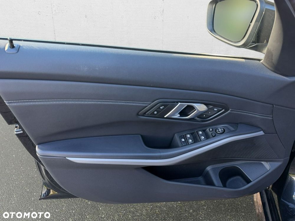 BMW Seria 3 - 10