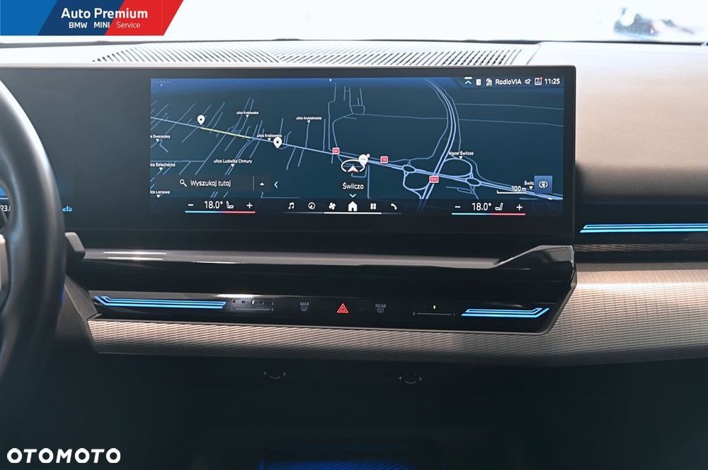 BMW Seria 5 520i mHEV - 17