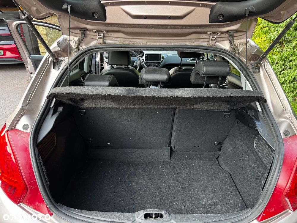Peugeot 208 e-HDi 115 Stop&Start Allure - 16