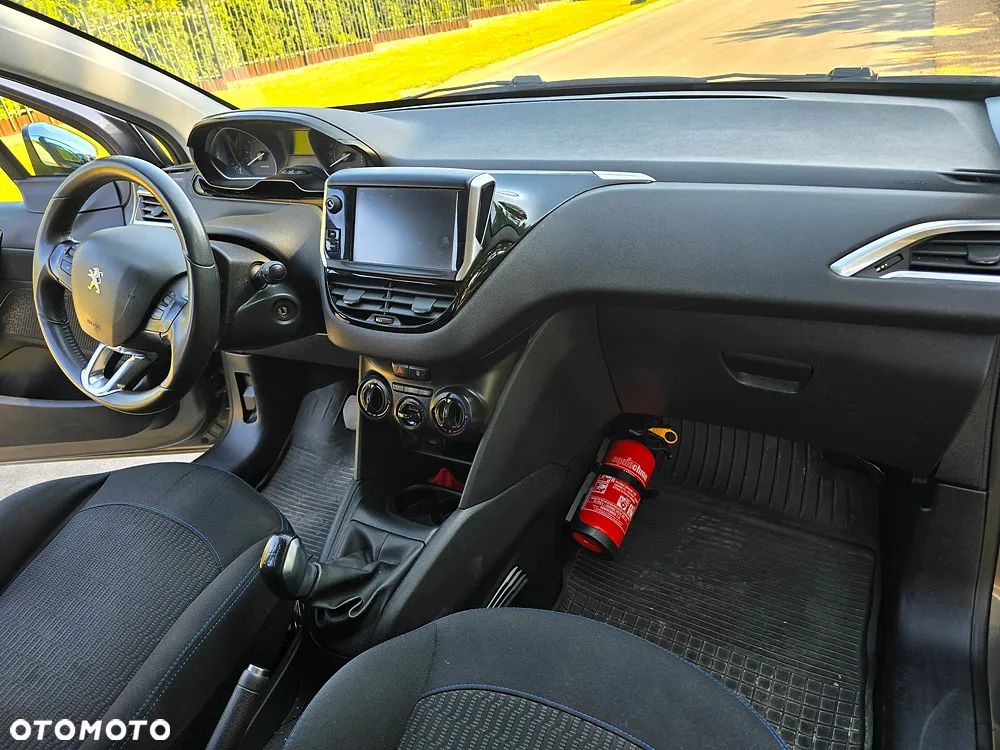Peugeot 208 PureTech 82 Urban Move - 14