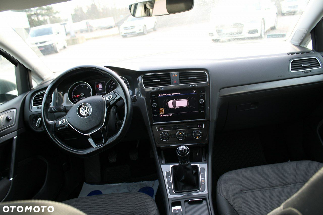 Volkswagen Golf - 19