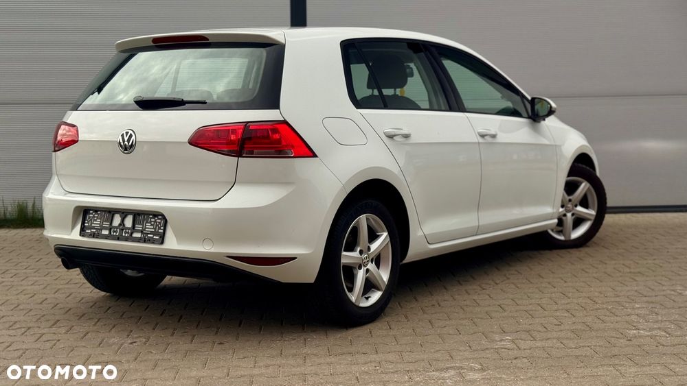 Volkswagen Golf 1.6 TDI BlueMotion Comfortline - 26