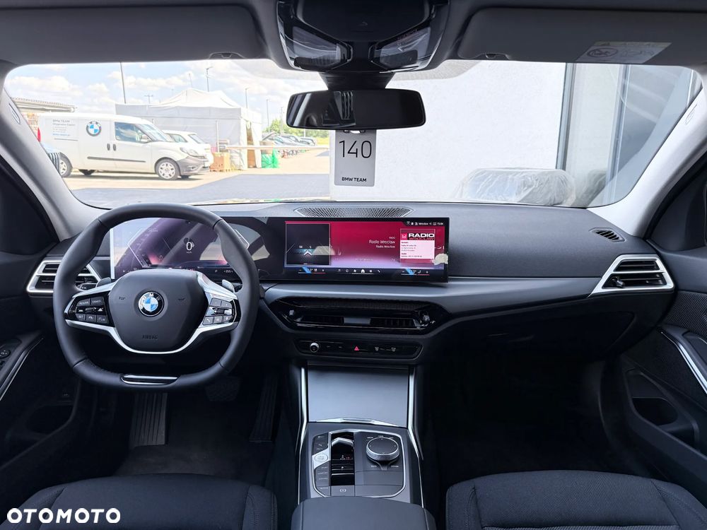 BMW Seria 3 320i sport - 21