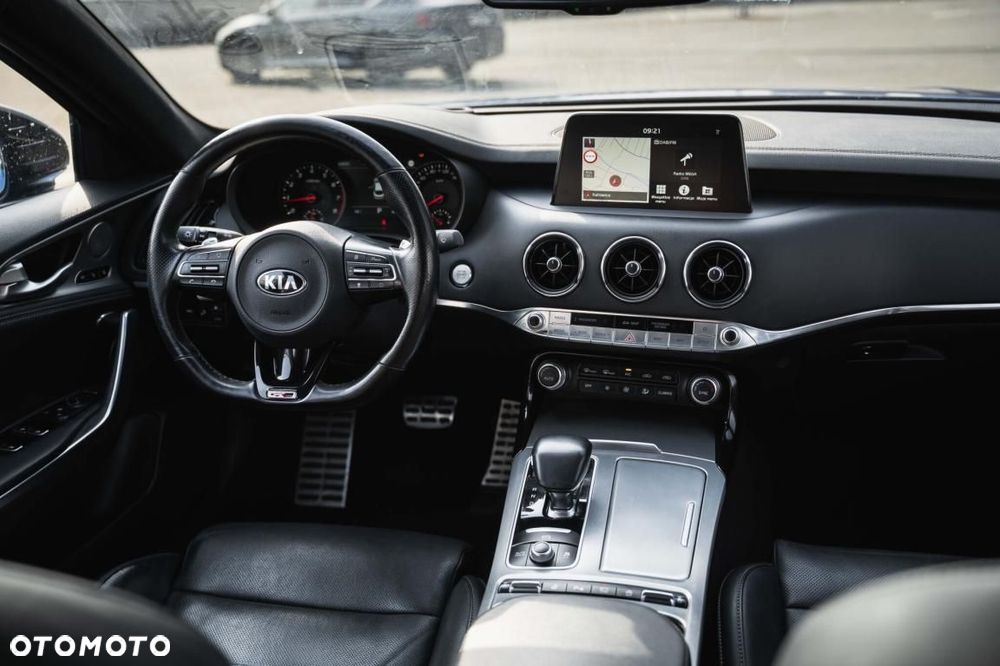 Kia Stinger - 4
