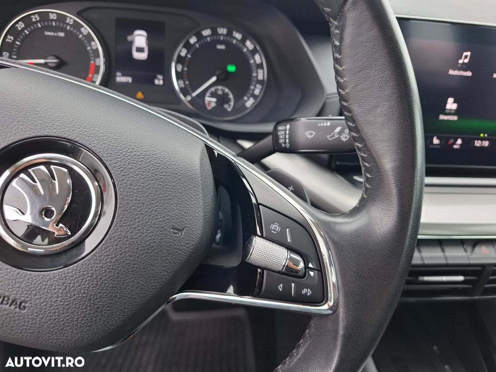 Skoda Octavia 2.0 TDI DSG Ambition - 10