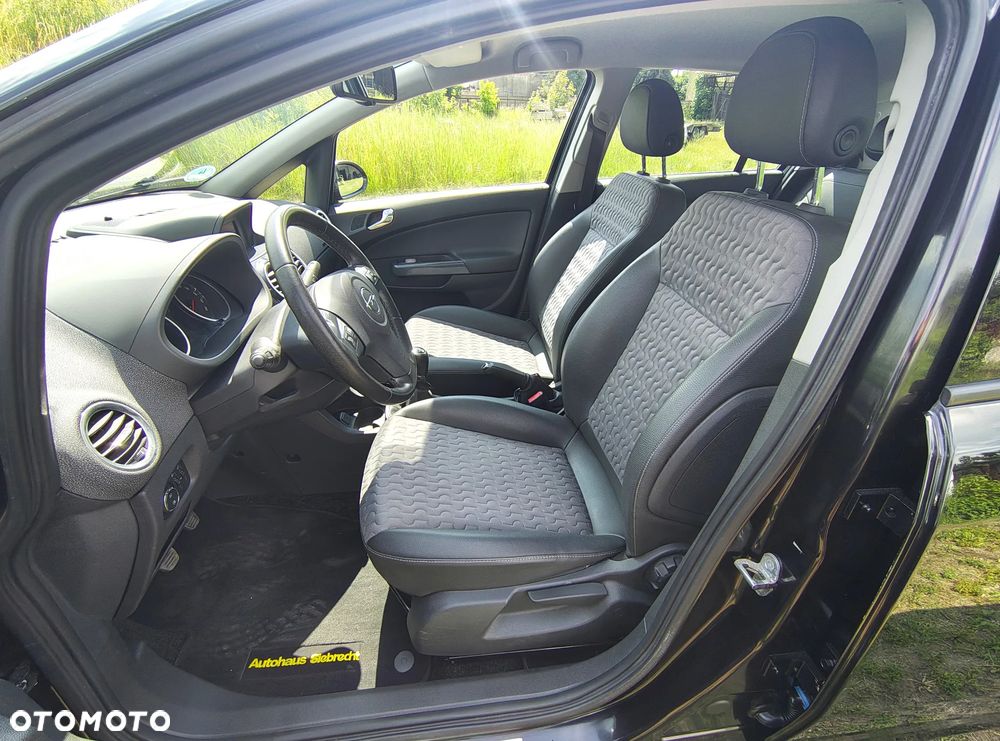 Opel Corsa 1.4 16V Cosmo - 16