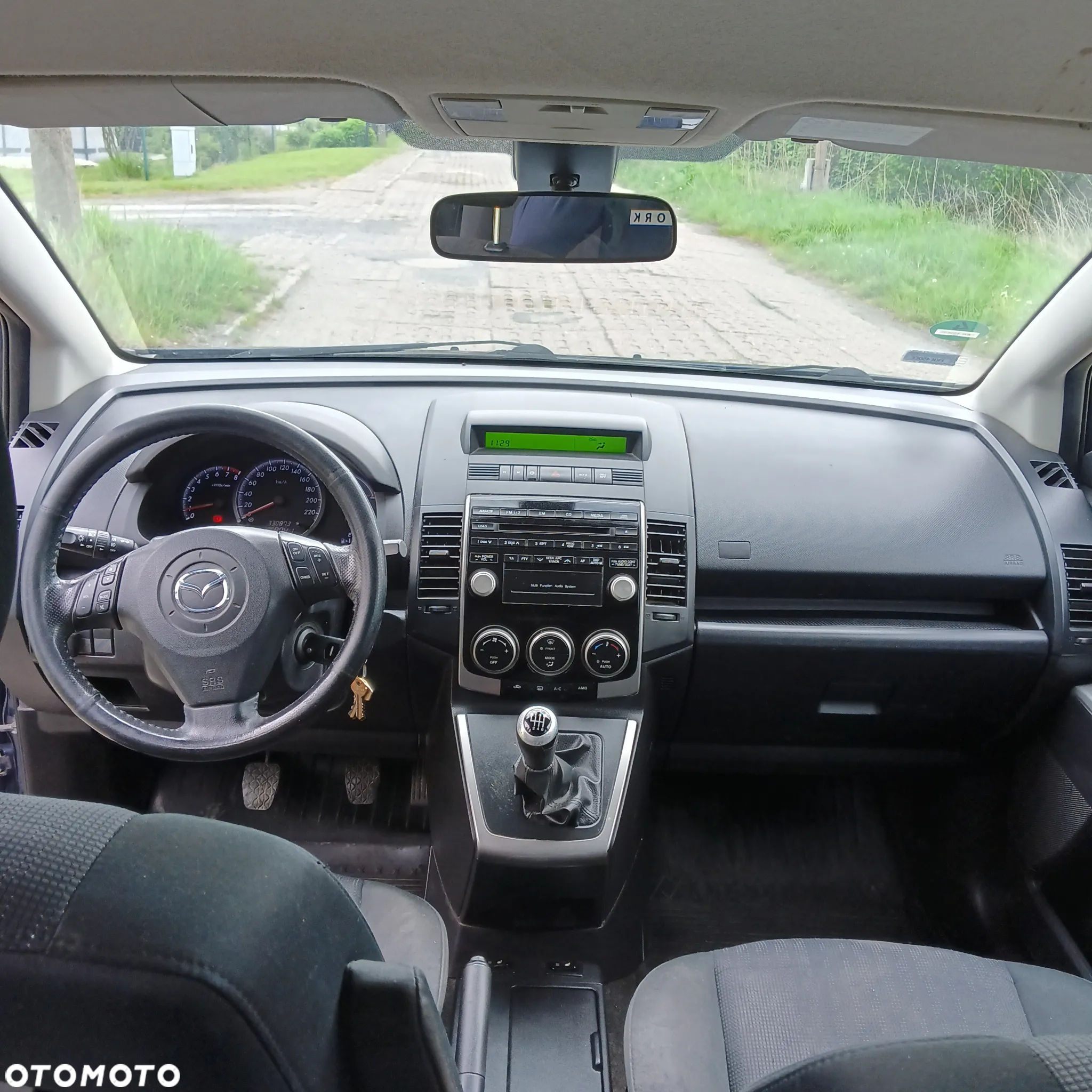Mazda 5 - 10
