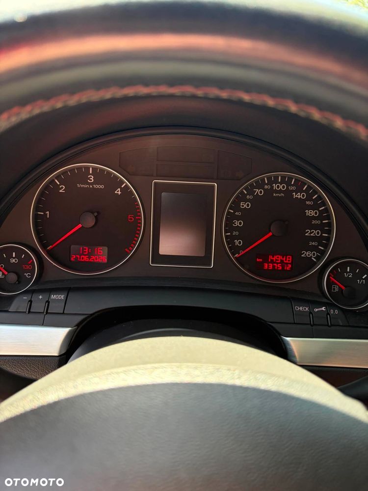 Audi A4 Avant 2.0 TDI DPF - 8