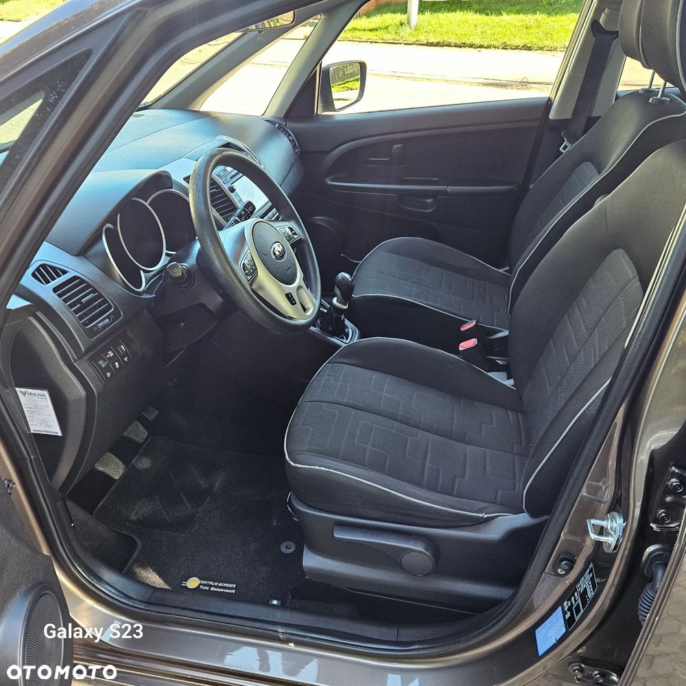 Kia Venga 1.4 CVVT Attract - 14