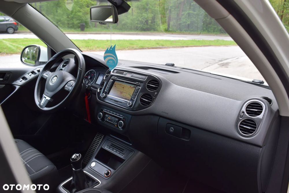 Volkswagen Tiguan 2.0 TDI DPF BlueMotion Technology Lounge Sport & Style - 19