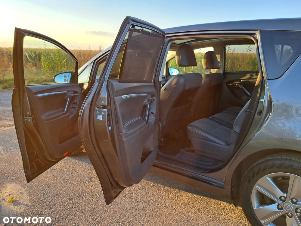 Toyota Verso 1.6 D-4D Prestige - 18