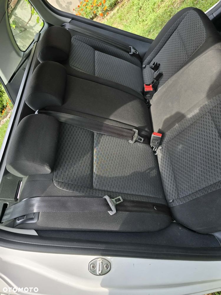 Skoda Fabia 1.6 TDI DPF Ambition - 13
