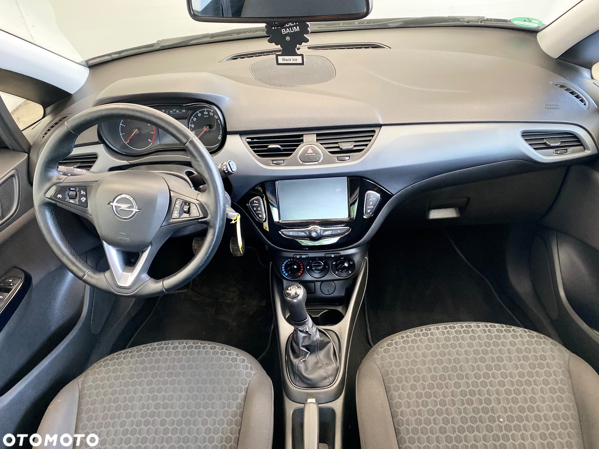 Opel Corsa 1.2 Essentia - 10