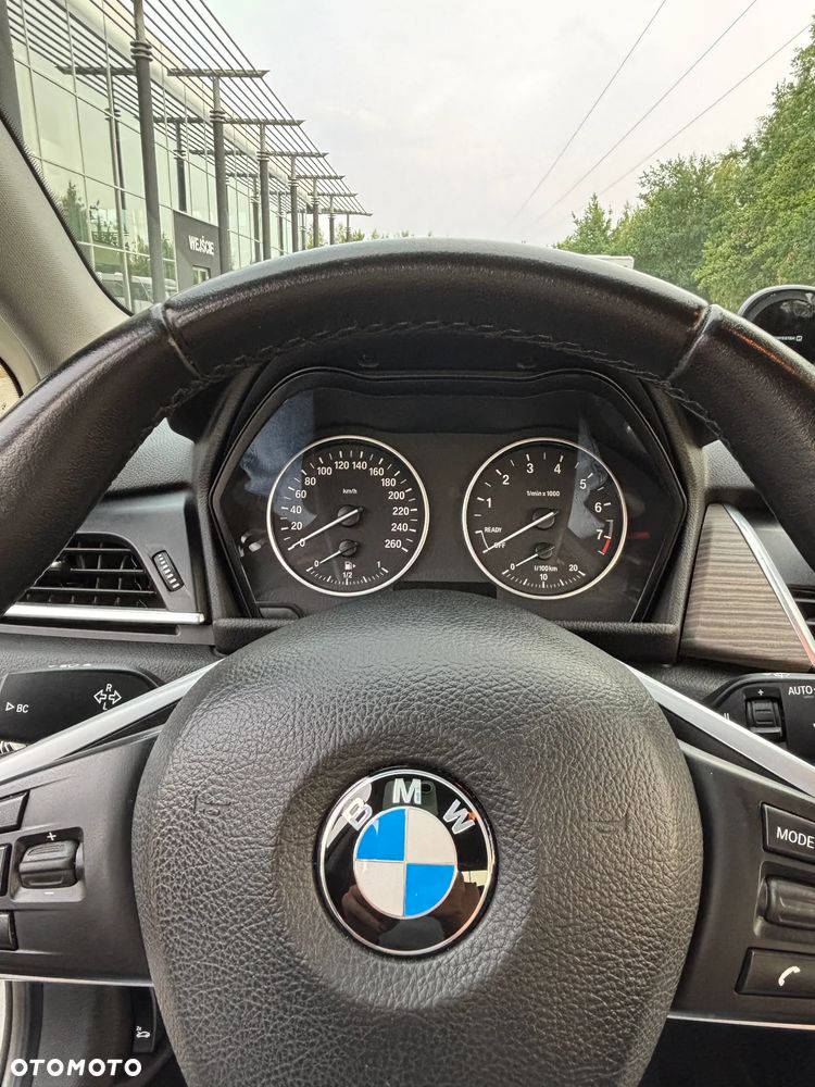 BMW Seria 2 218i - 14