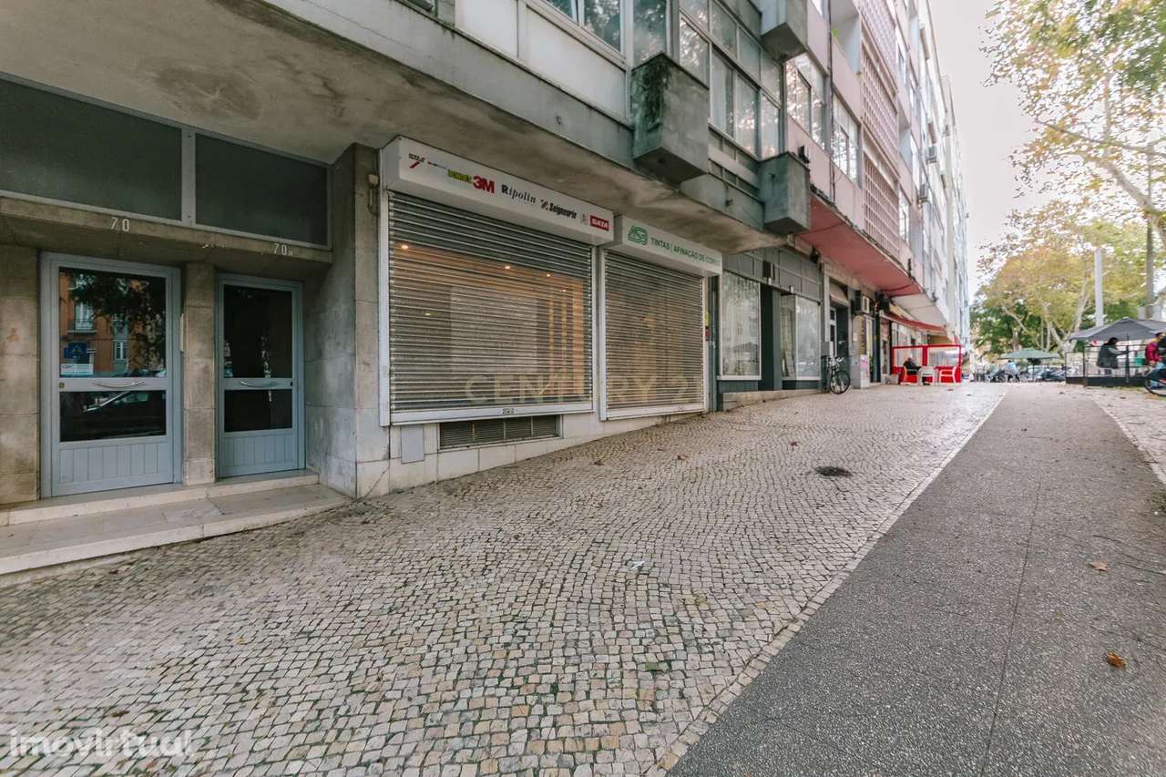 VENDE-SE IMÓVEL - LOJA, ARMAZÉM E GARAGEM NA PENHA DE FRANÇA, LISBOA - Grande imagem: 5/26