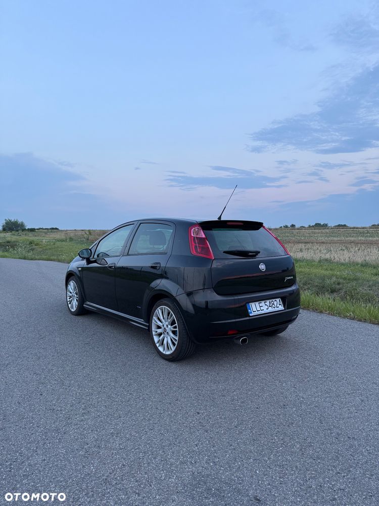 Fiat Grande Punto - 4