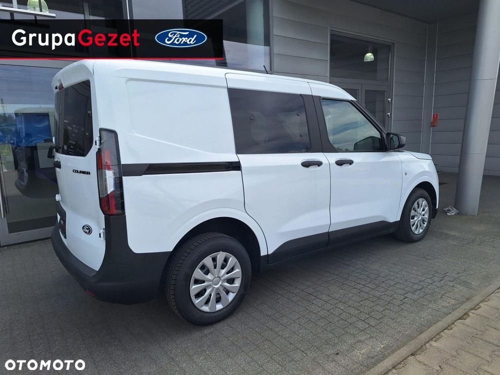 Ford Transit Courier - 3