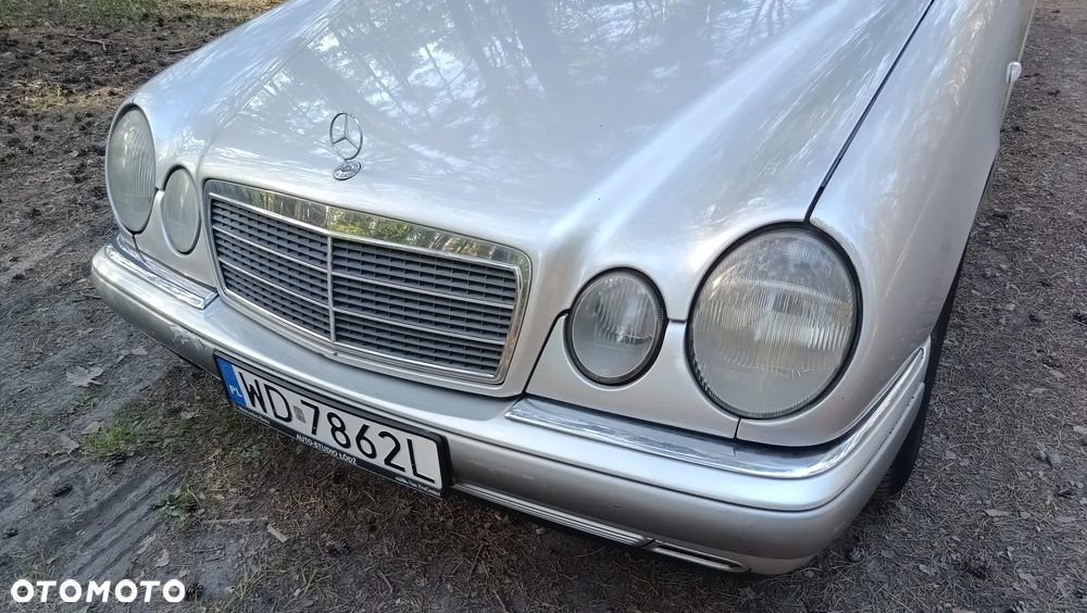 Mercedes-Benz Klasa E 220 D Elegance - 6