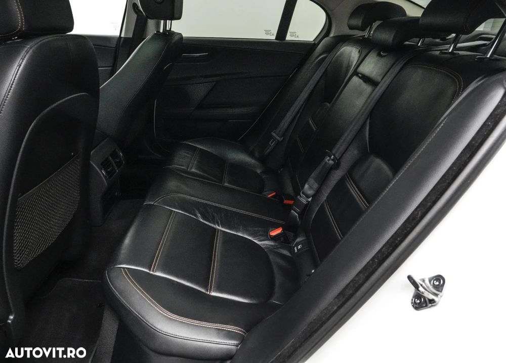 Jaguar XE 20d Aut. Landmark Edition - 16