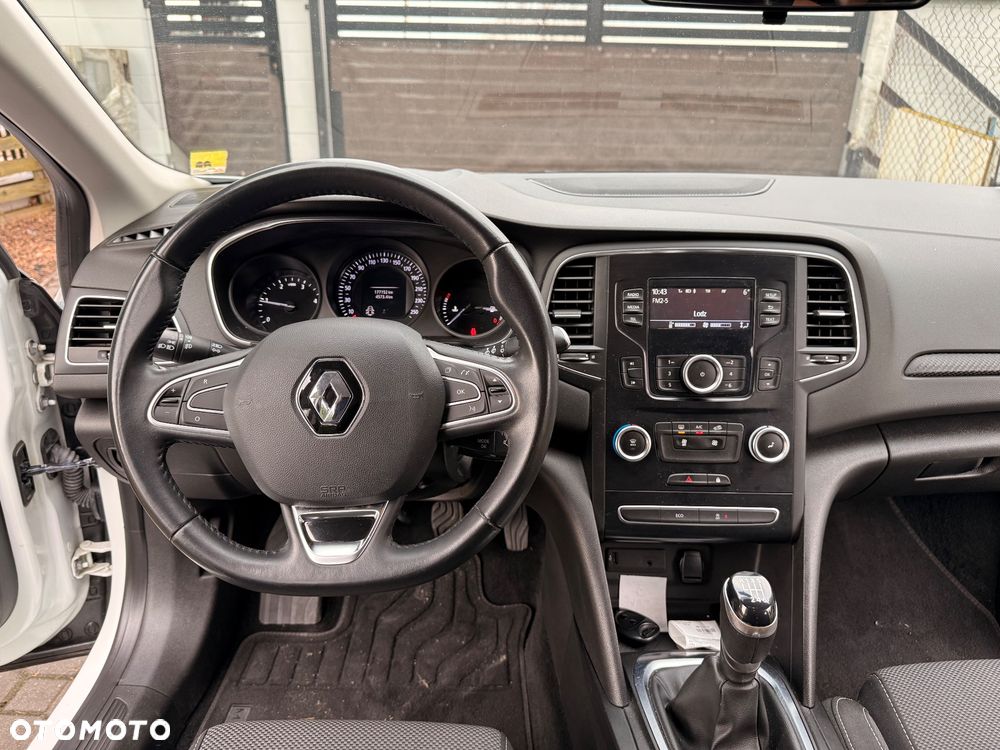 Renault Megane 1.5 Blue dCi Business - 12