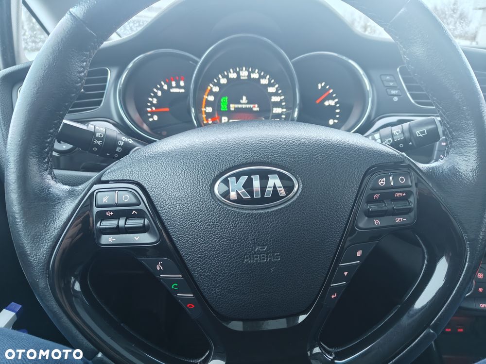 Kia Ceed 1.6 CRDi 128 Platinum Edition - 13