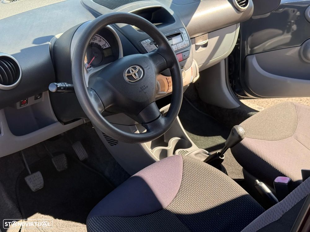 Toyota Aygo 1.0 + AC - 7