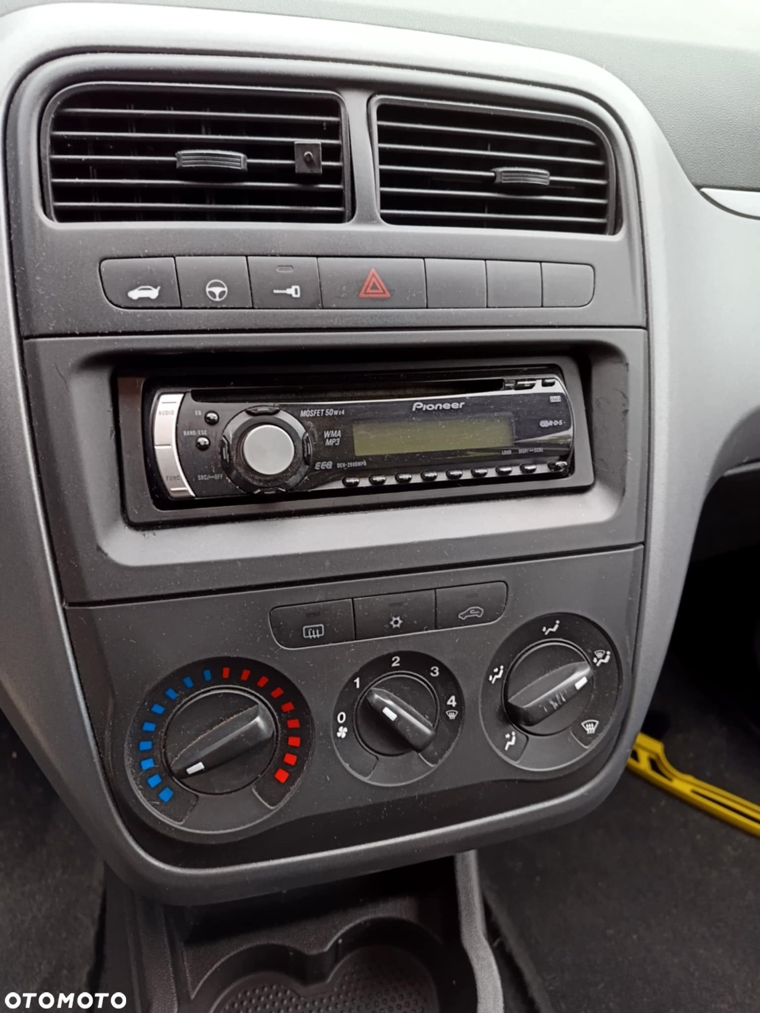 Fiat Punto 1.4 Easy S&S - 8