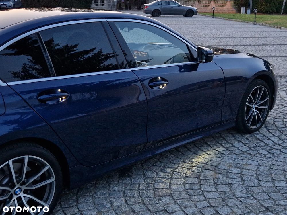 BMW Seria 3 330i Sport Line - 17