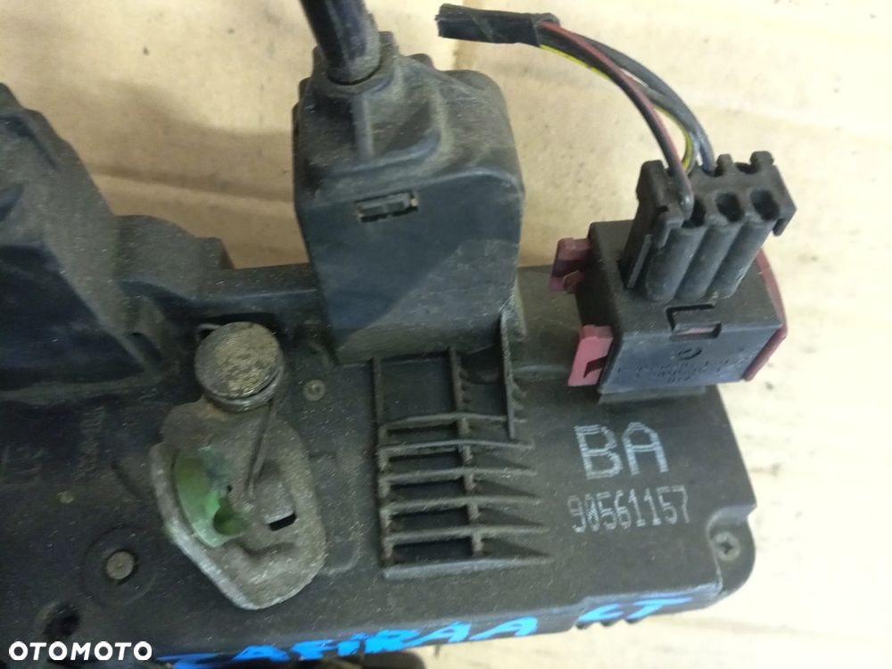 Opel Zafira A zamek drzwi tył tylnych prawy  90561157BA 90561158BB - 4