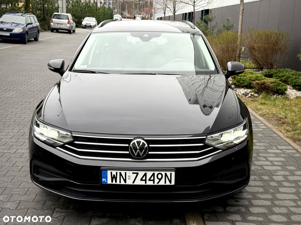 Volkswagen Passat - 12