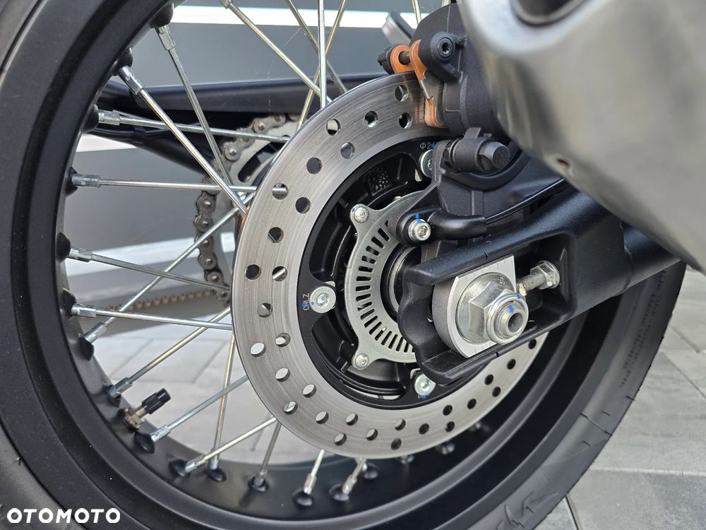 Brixton Crossfire - 19