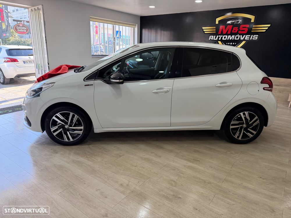 Peugeot 208 1.2 PureTech GT Line - 5