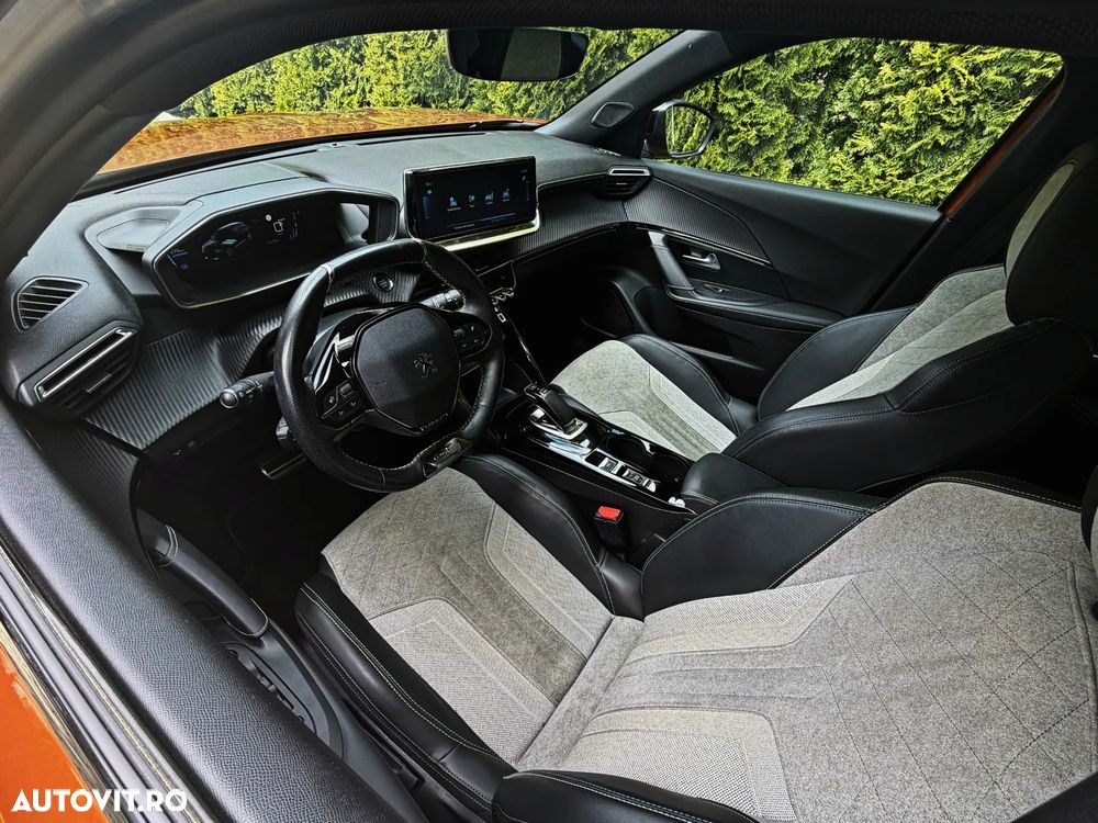 Peugeot 2008 156 GT Exclusive - 3