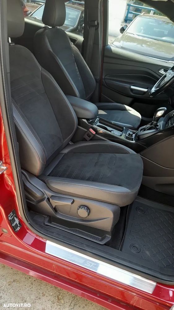 Ford Kuga 2.0 TDCi 4WD Powershift ST-Line - 10