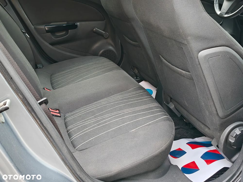 Opel Corsa 1.2 16V Cosmo - 18