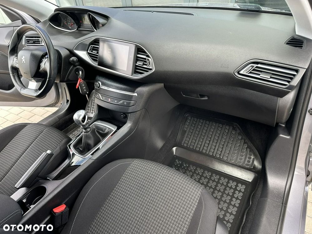 Peugeot 308 1.2 PureTech Allure Pack S&S - 14