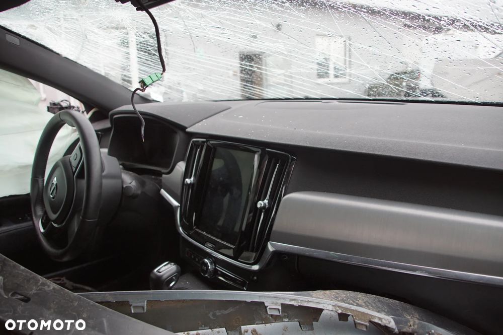 Auto na części Volvo s90 silnik 190 km 2.0 T5 D4204T14 OSMIUM GREY skrzynia TG-81SC siedzenia Sedili Comfort Pelle Moritz ANTRACITE (RA00) moduł sterownik deska konsola poduszka airbag poduszki licznik wyświetlacz moduł sterownik zwrotnica amortyzator lampa grill - 14