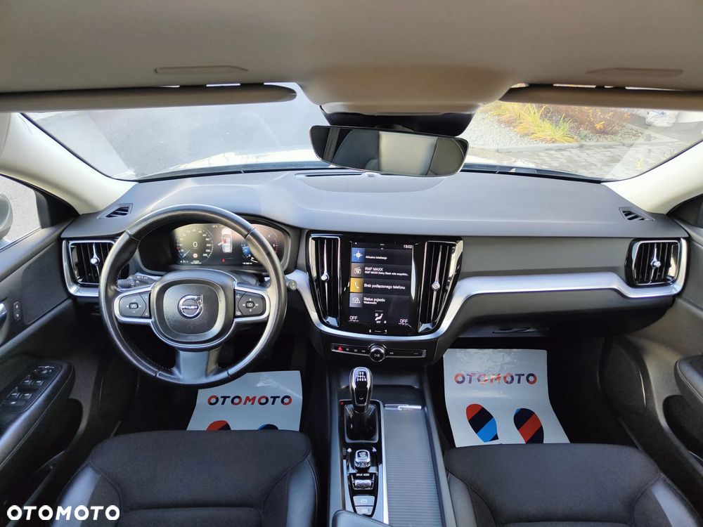 Volvo V60 D3 Momentum Pro - 16