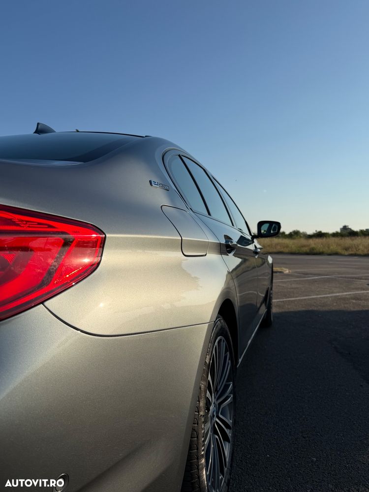 BMW Seria 5 530e AT PHEV - 12