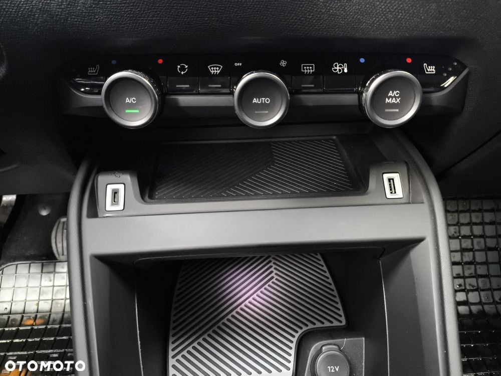 Citroën C4 1.2 PureTech Shine S&S - 25