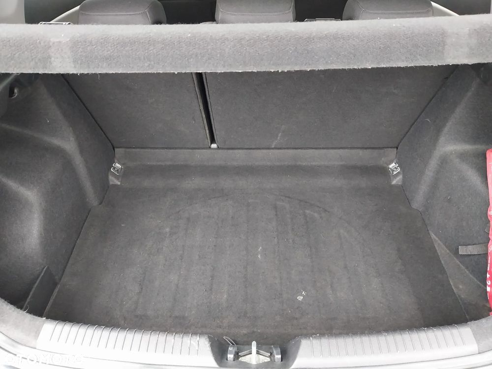 Kia Ceed 1.4 CVVT Dream Team Edition - 15