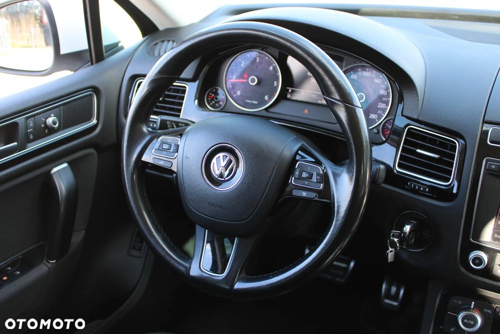 Volkswagen Touareg - 16