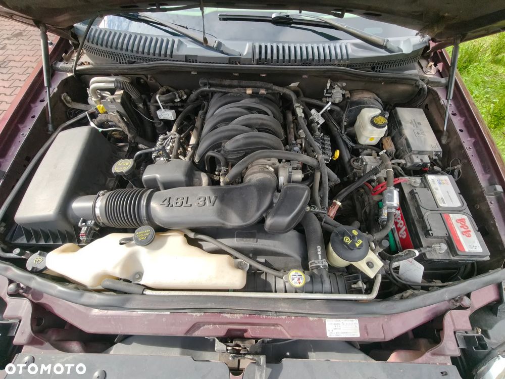 Ford Explorer 4.6 4WD - 13