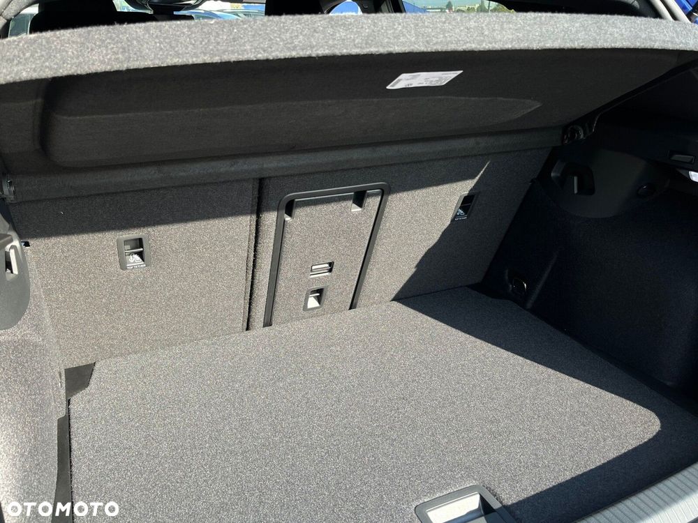 Volkswagen Golf - 26