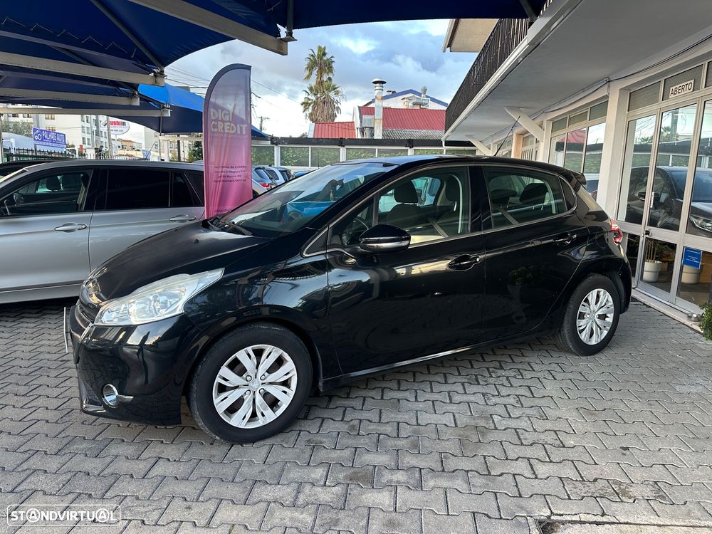 Peugeot 208 1.6 e-HDi Allure 95g - 3