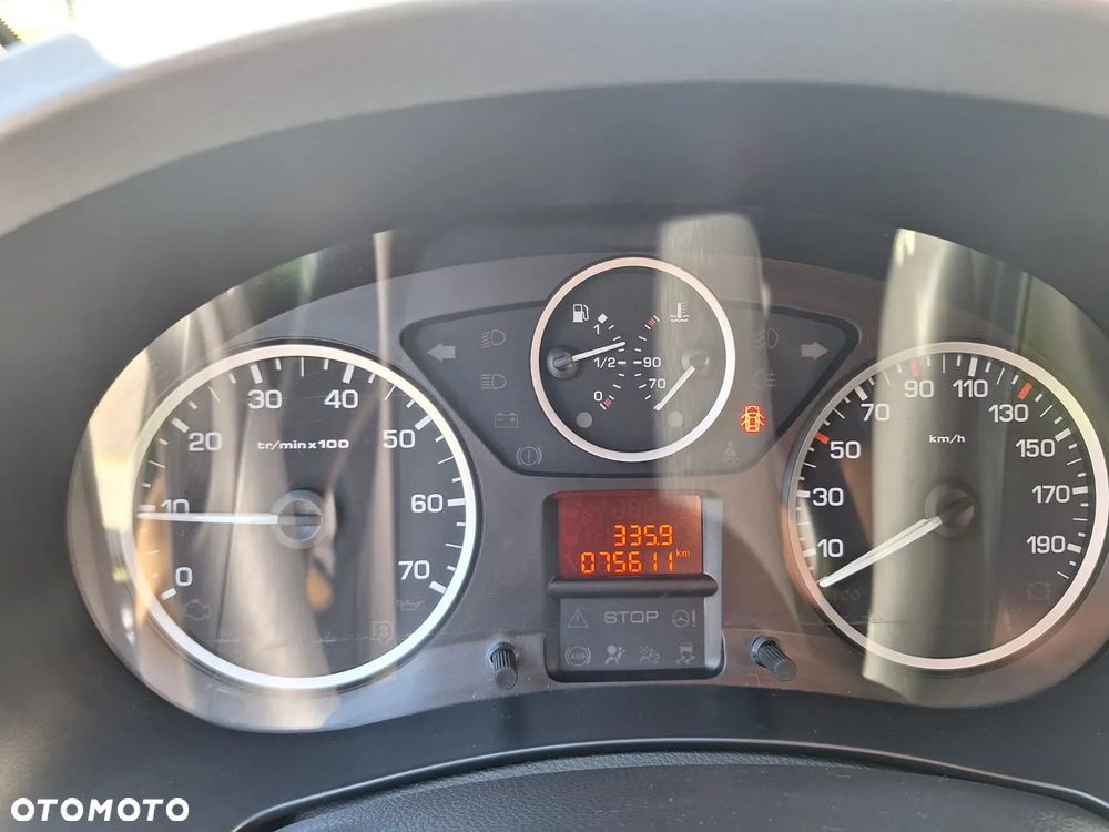 Citroën Berlingo Multispace PureTech 110 SHINE - 12
