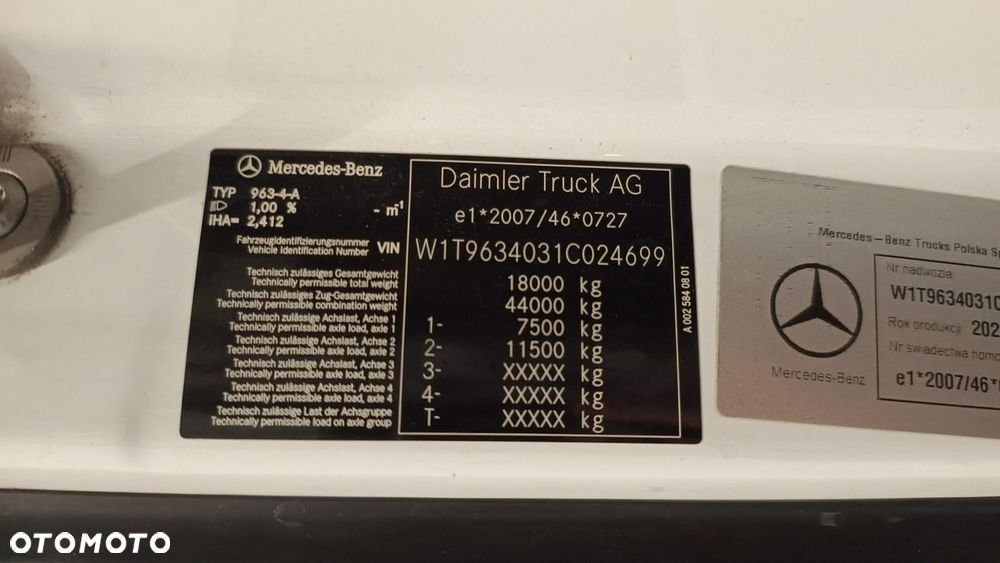 Mercedes-Benz Actros - 18